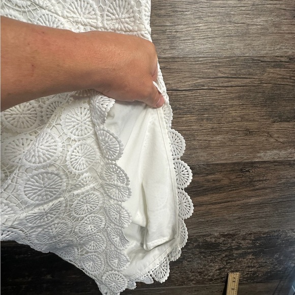 Minuet White Sheath Lace V-Neck Mini Dress - Picture 7 of 9